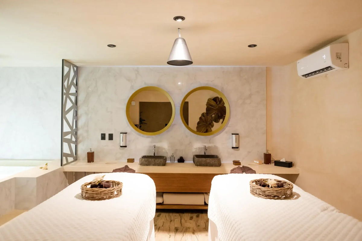 The Reef Playacar Beach Resort & Spa