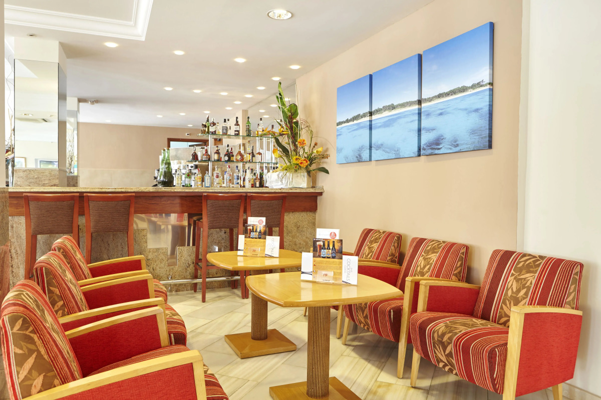 Universal Hotel Bikini