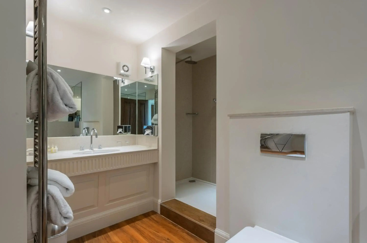 Rushton Hall Hotel & SPA