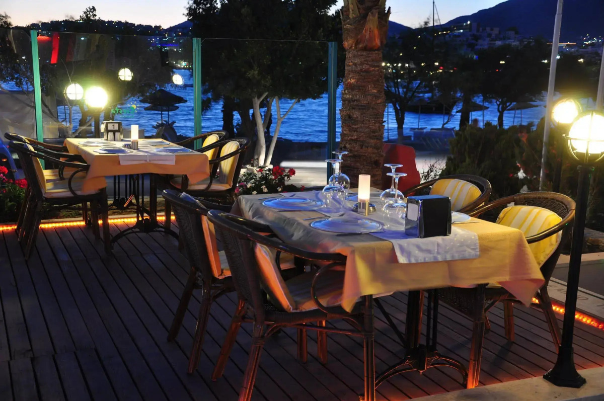 Отель Siesta Beach & Apart