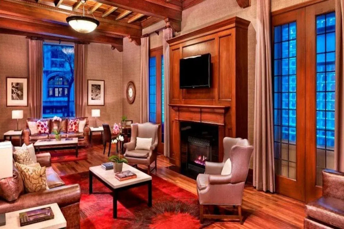 Tremont Hotel by SB at Chicago Magnificent Mile