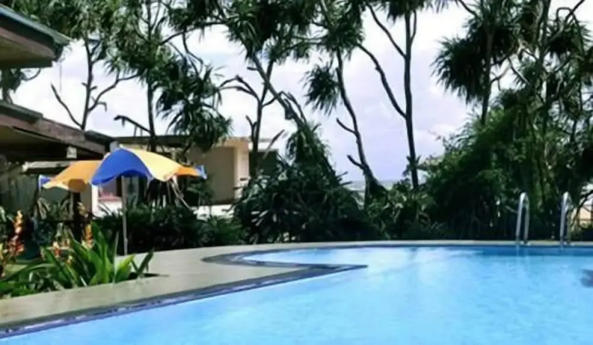 Green Shadows Beach Hotel