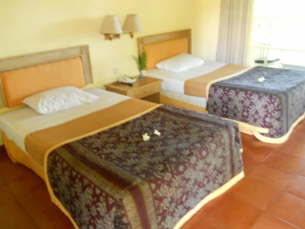 Bali Lovina Beach Cottages