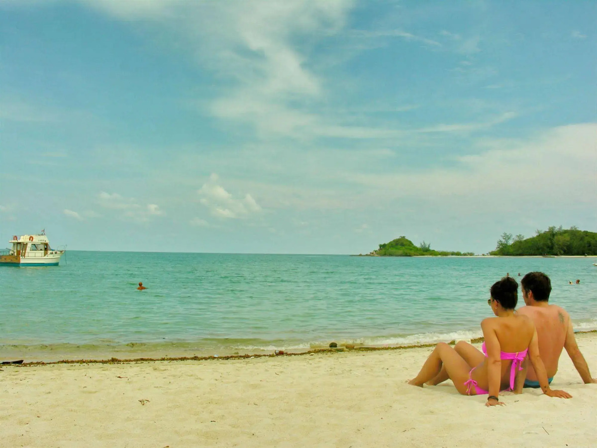 White House Beach Resort And Spa