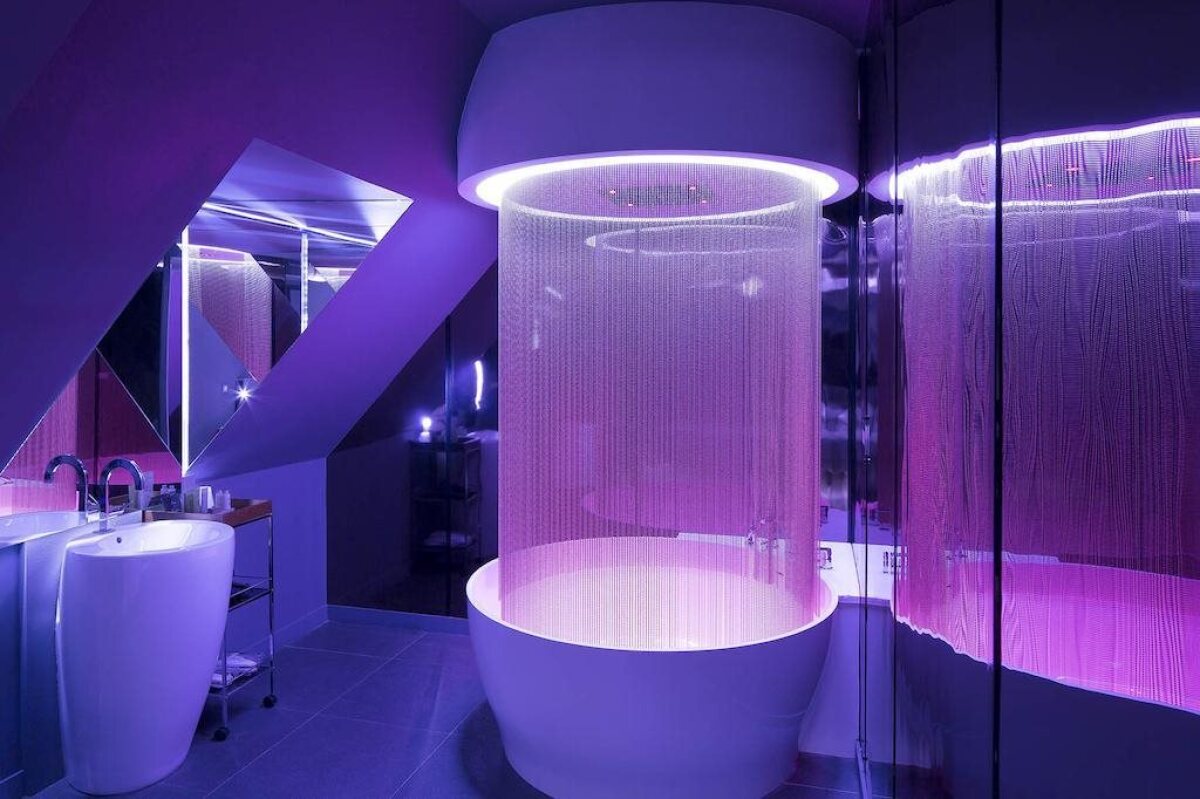 NEWHOTEL REPUBLIQUE (ex Albert's Hotel)