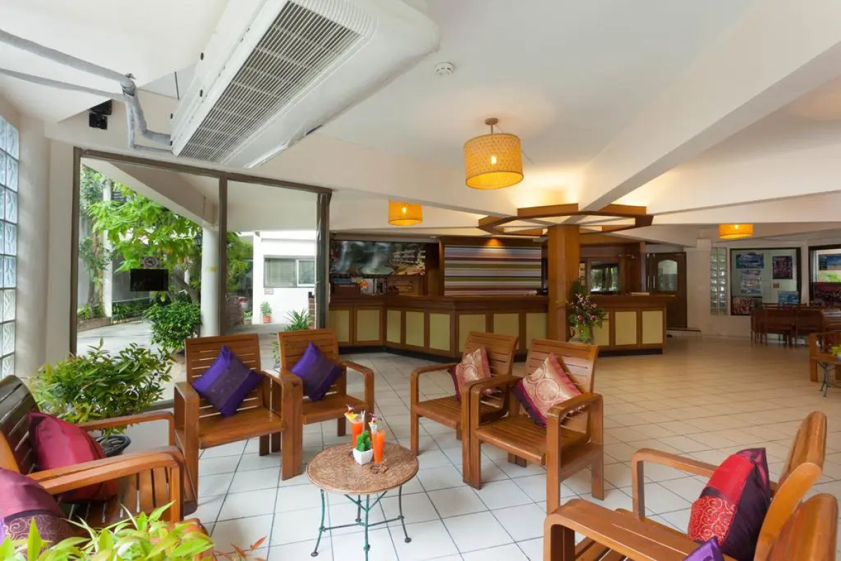 Patong Lodge Hotel