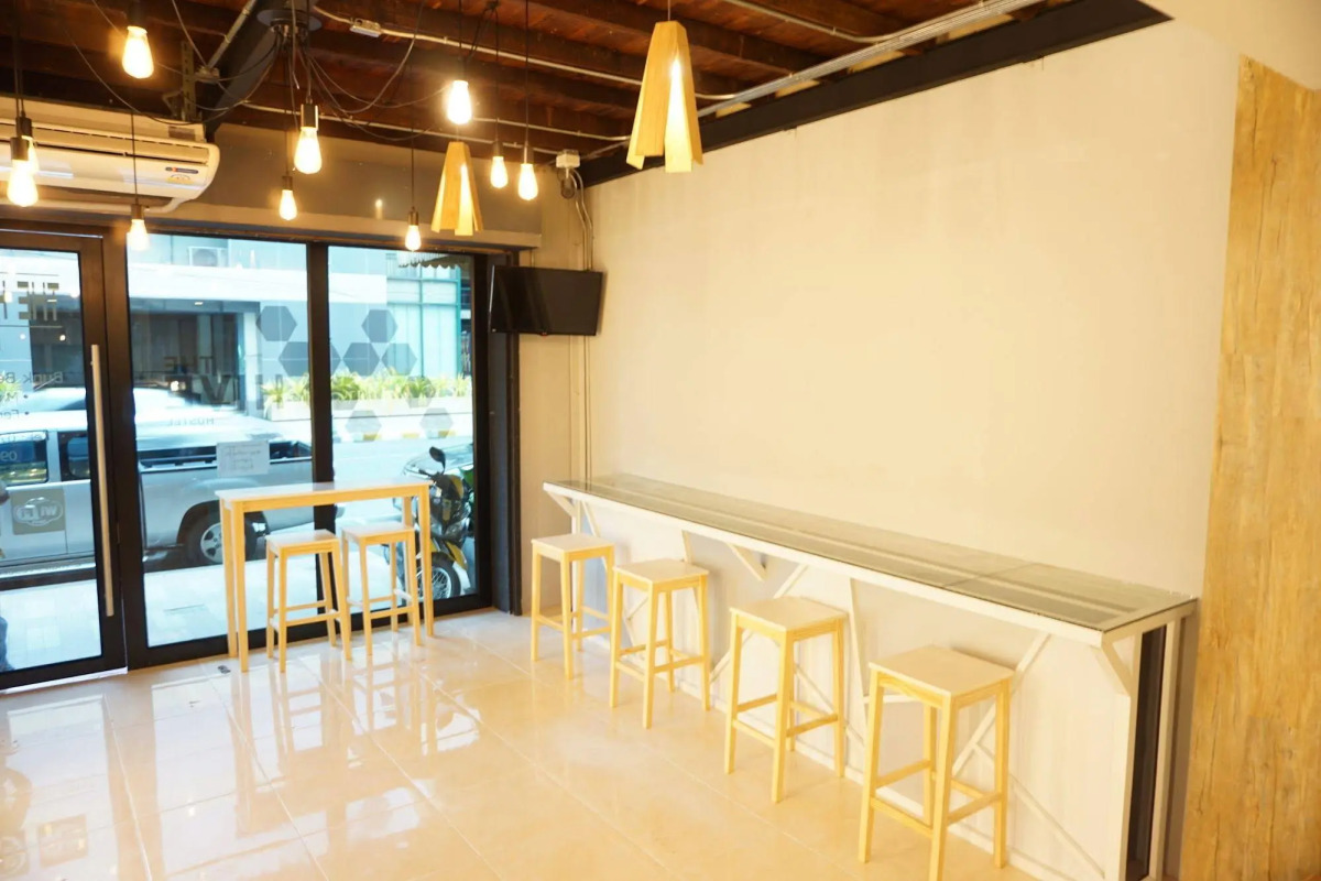 The Hive Hatyai Hostel