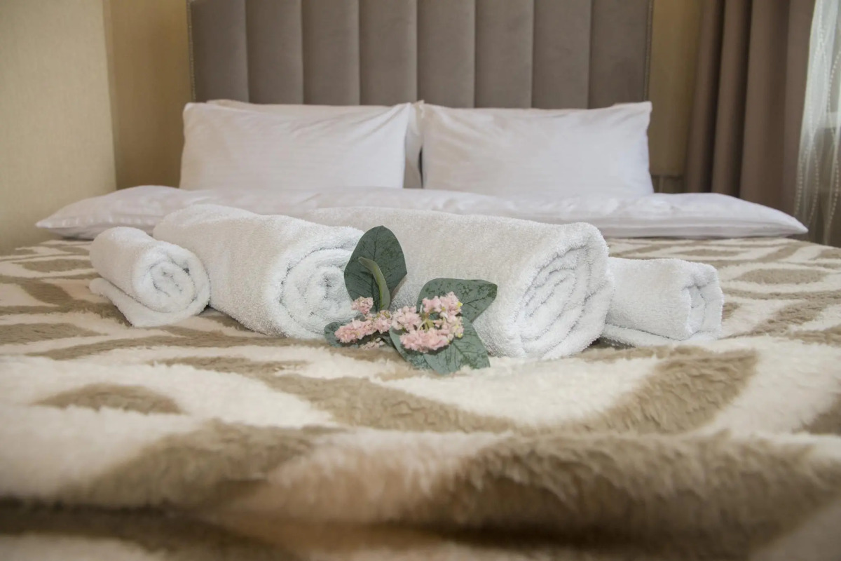 Барбарис на улице Парижской Коммуны 40