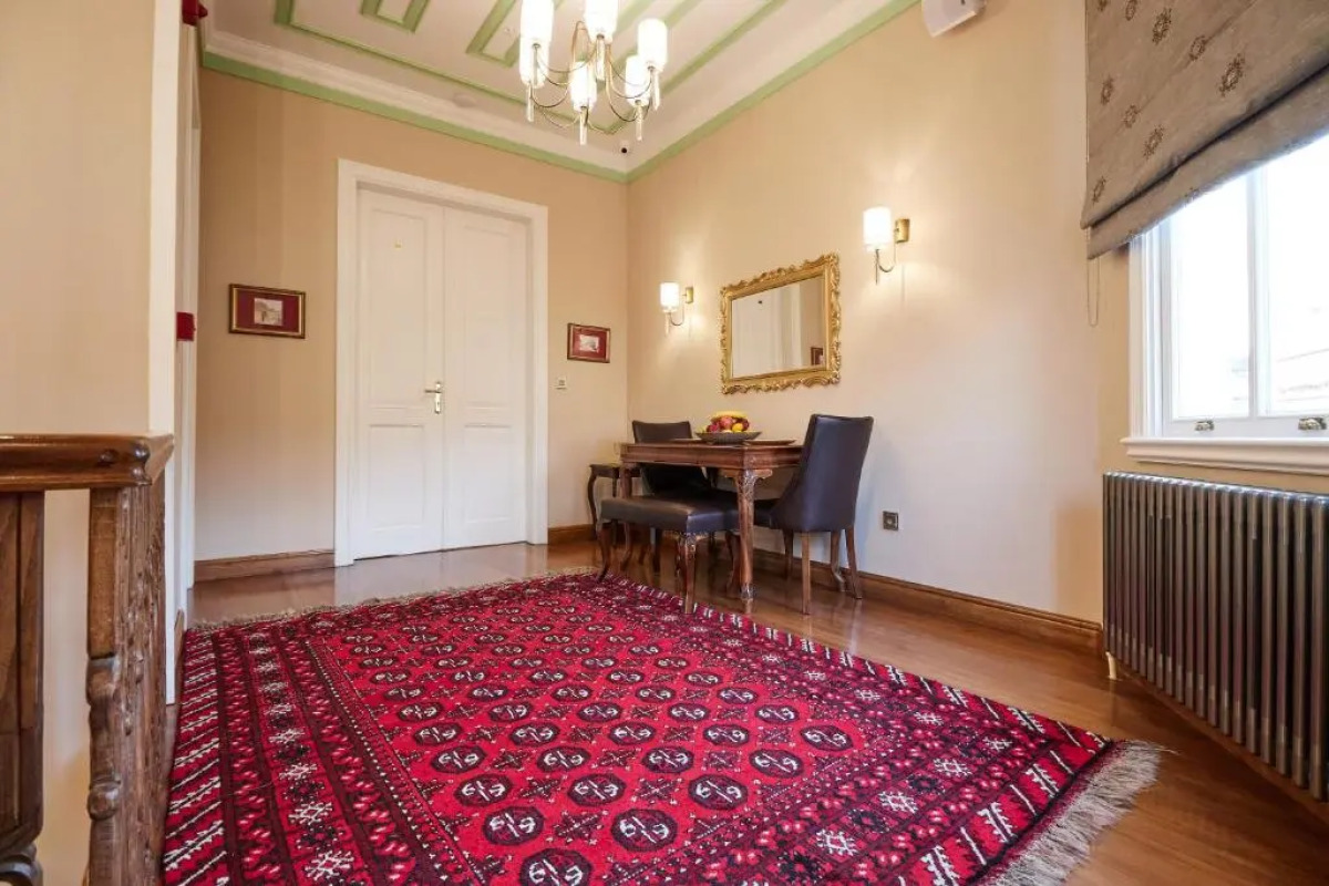 White Palace Old City Boutique Hotel