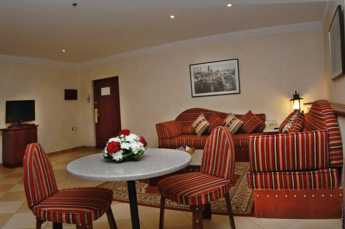 Al Liwan Suites