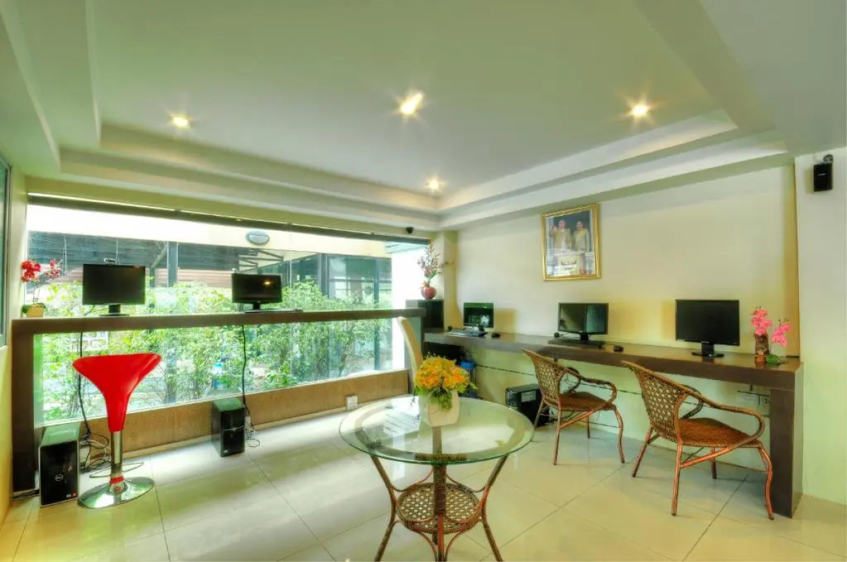 BS Premier Airport Hotel