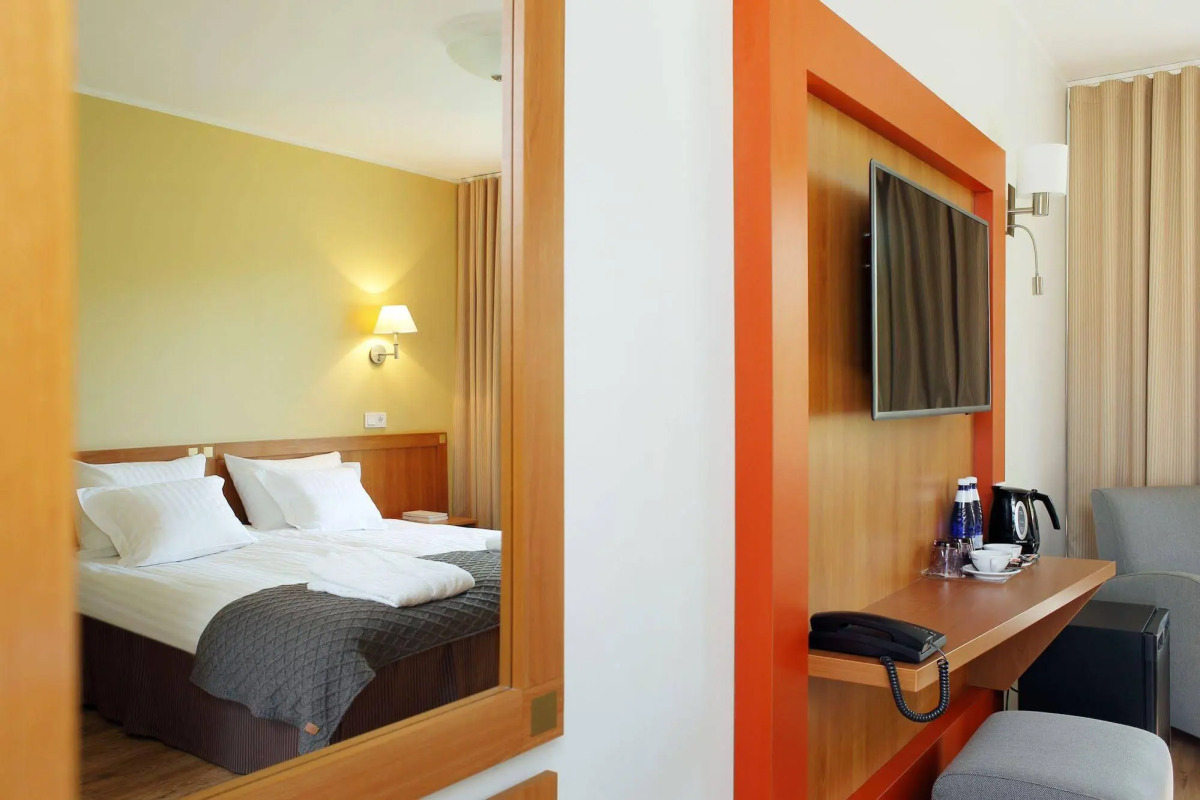 Oru Hub Hotel Tallinn — Handwritten Collection