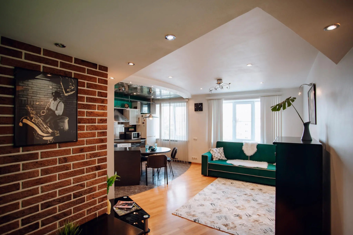 Tolstoy Apart Лейтейзена 6