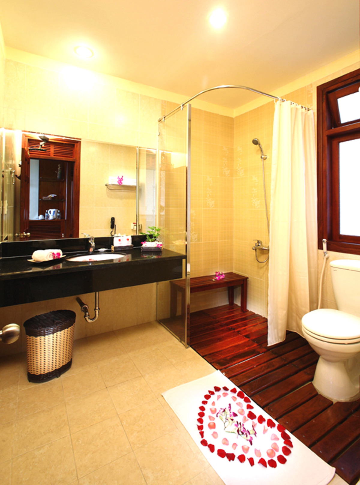 Golden Coast Resort and Spa