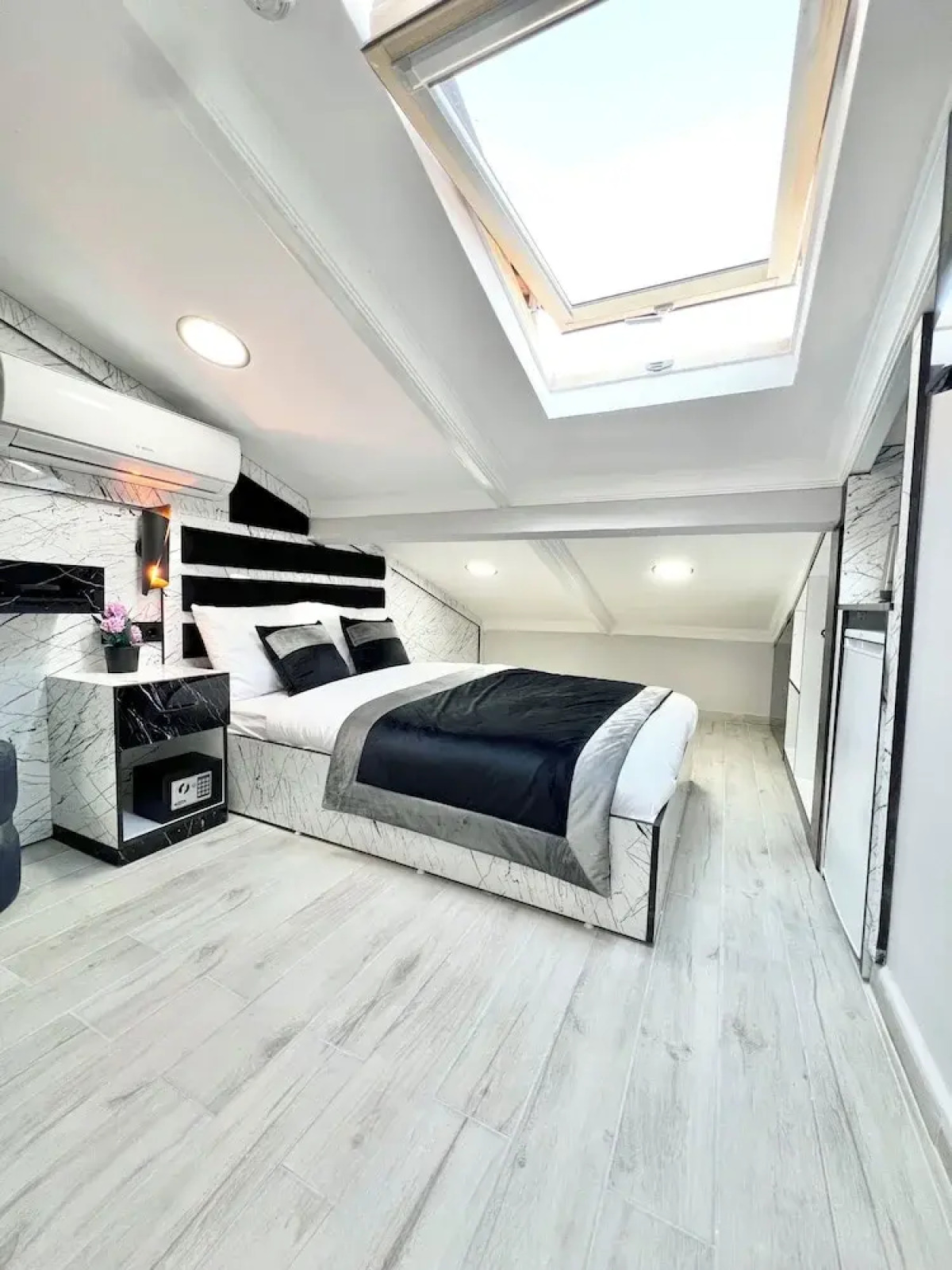 Taksim Larissa Hotel Suites