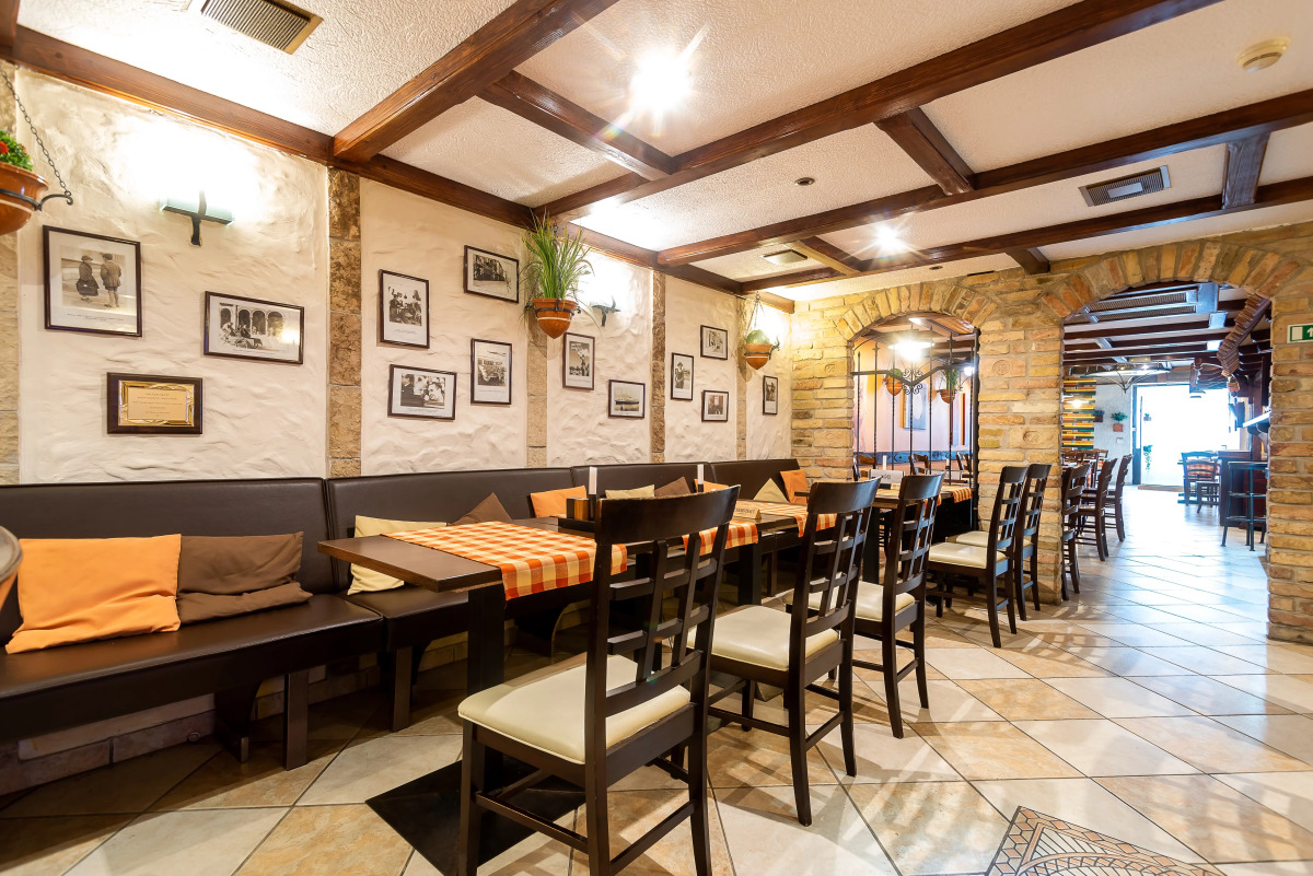 Отель East City