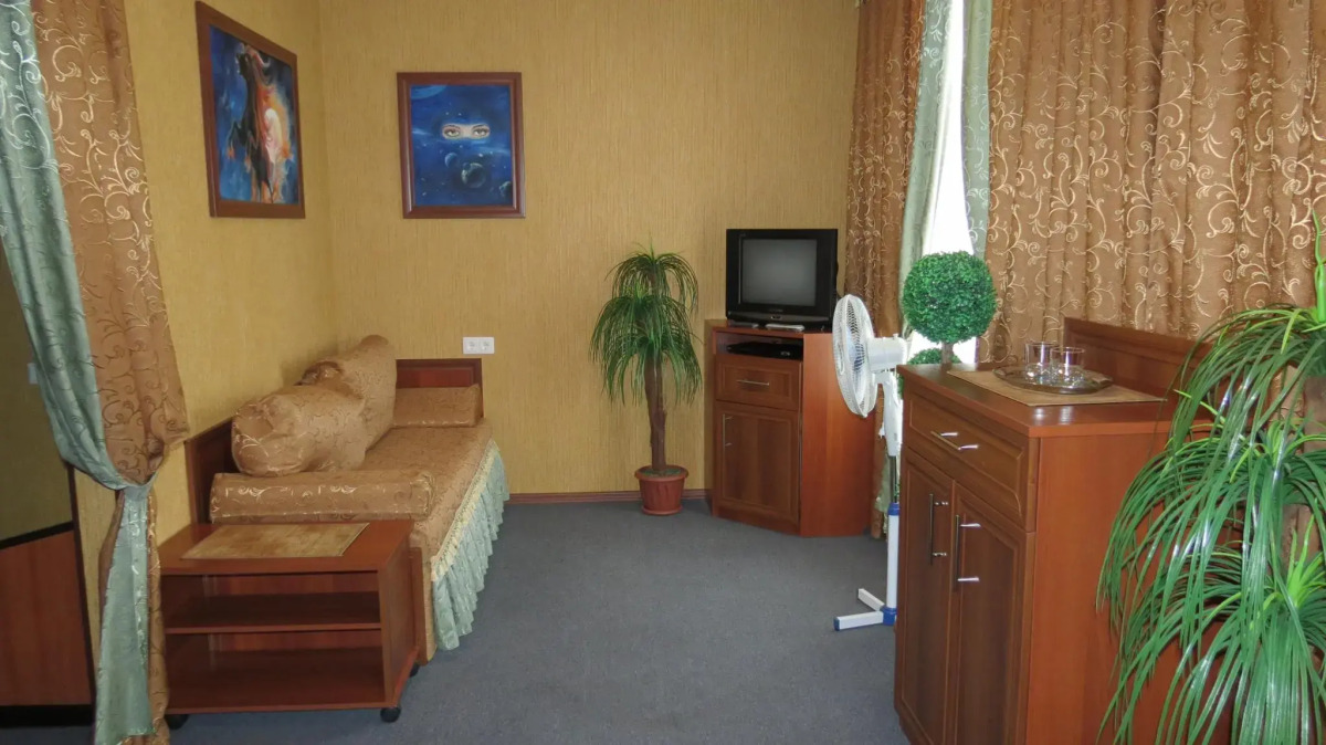 Отель Эсмеральд