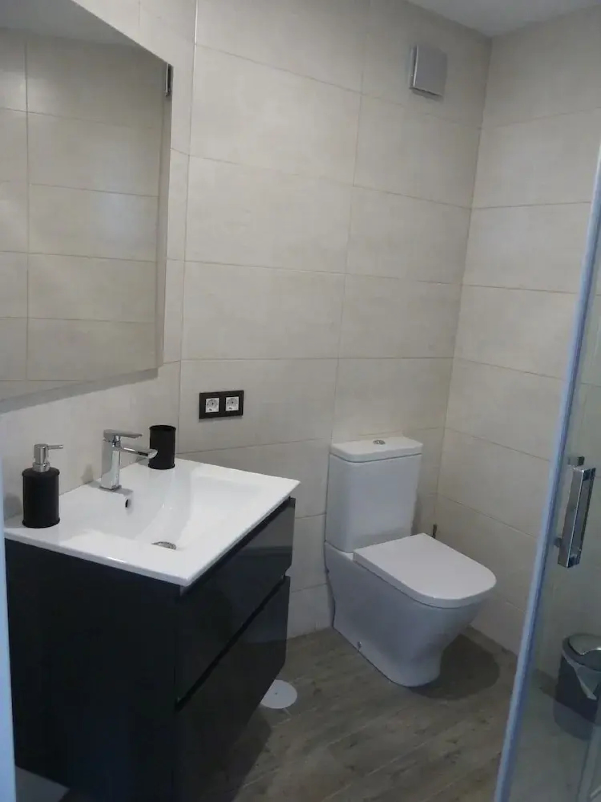 Sunny Apartments 1BDR