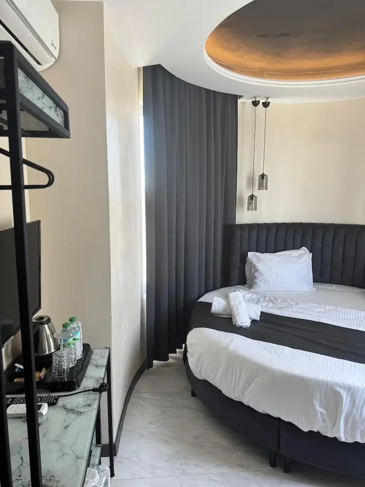 D Twins Airport Hotel