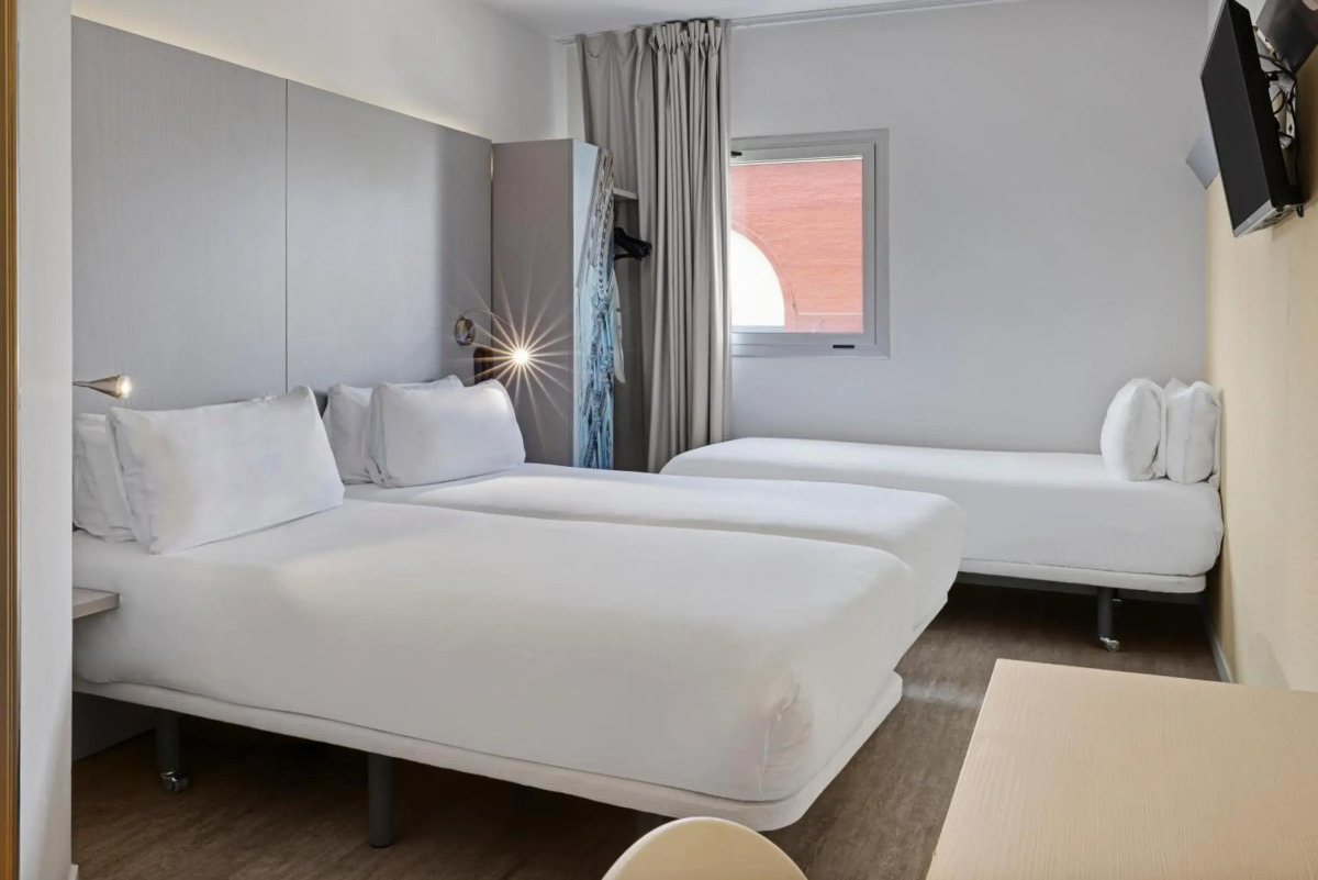 B&B Hotel Girona 2