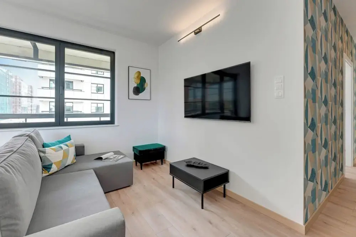 Doki Living - Foodhall & Parking by Downtown Apartments