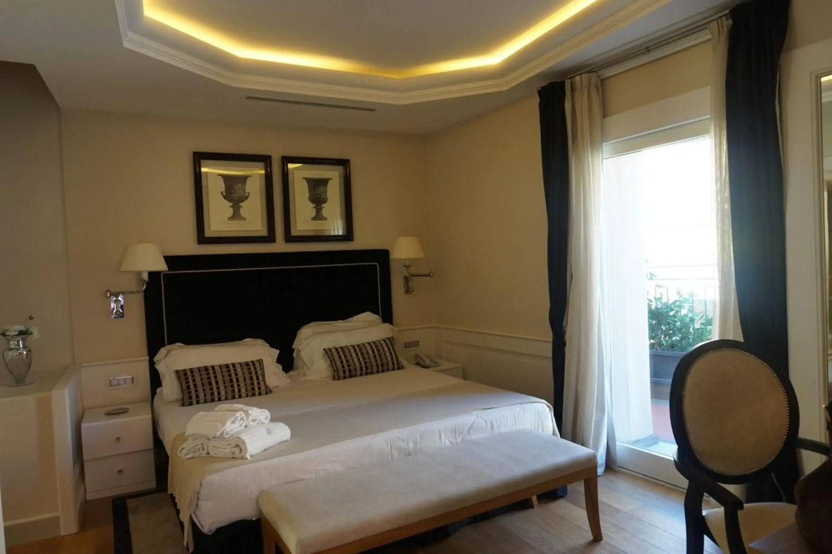 Trevi Palace Luxury Inn