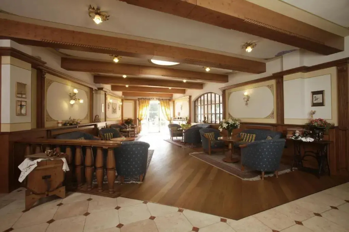 Lido Hotel & Apartments