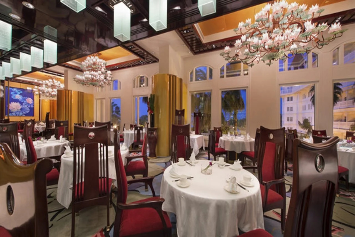 Hong Kong Disneyland Hotel