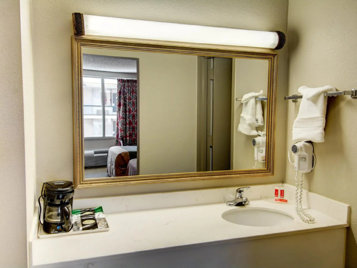 Econo Lodge Takoma Park