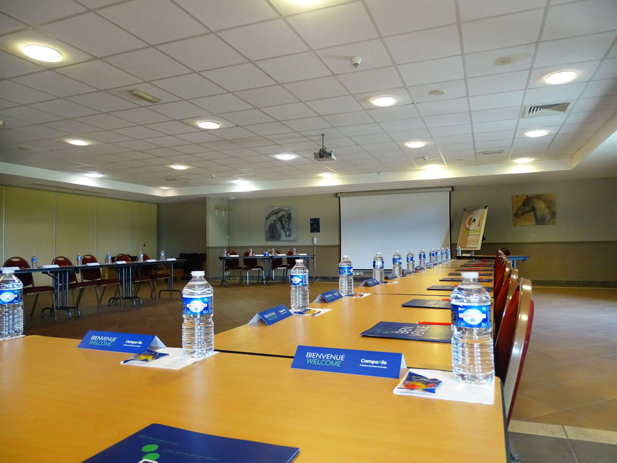 Campanile Val de France