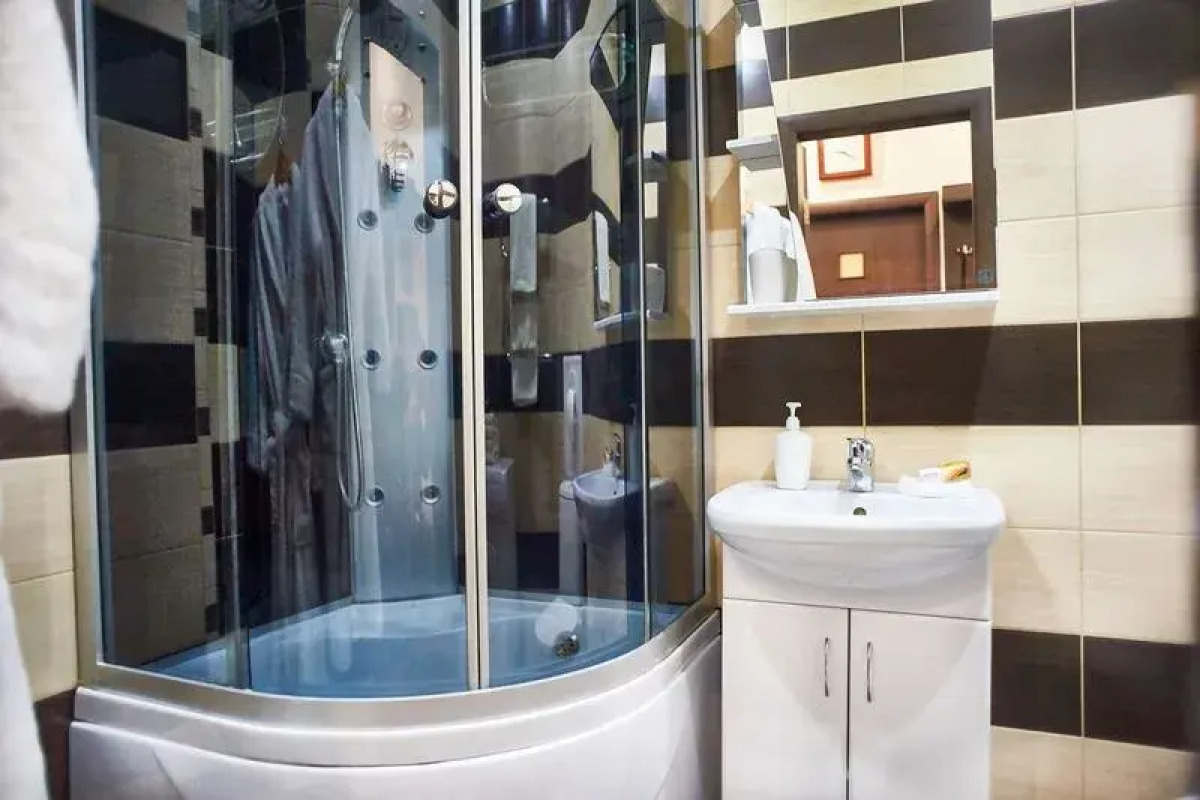 Апартаменты Пять Звезд  на пр-те Ленина, д. 135/2