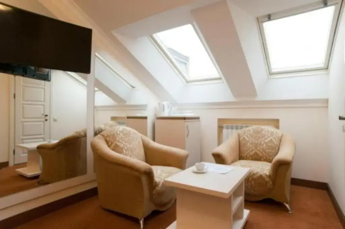 Мини-отель «Седьмое небо», ул. Евгения Коновальца