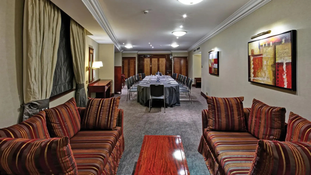 Leonardo Royal Hotel London City