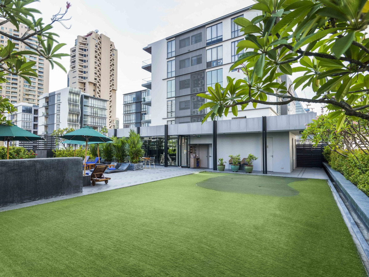 Отель Maitria Sukhumvit 18 Bangkok – A Chatrium Collection