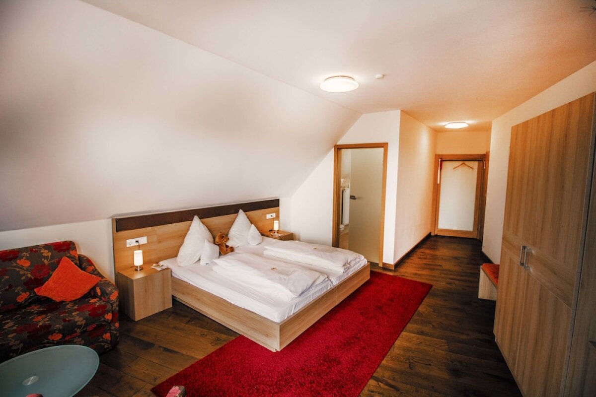 Landhotel & Weingasthof Schwarzer Adler