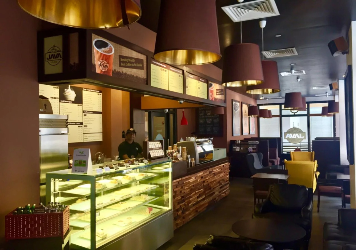 Fairway Colombo - Sri Lanka's First Hotel With Robot Technology