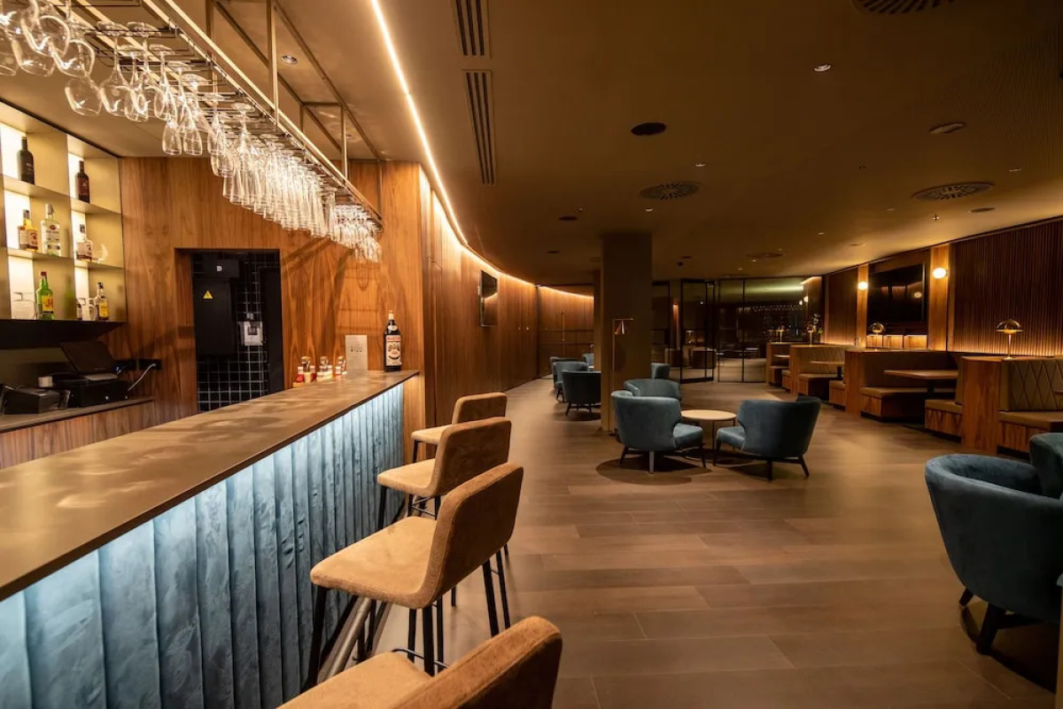 Отель Barcelona Airport