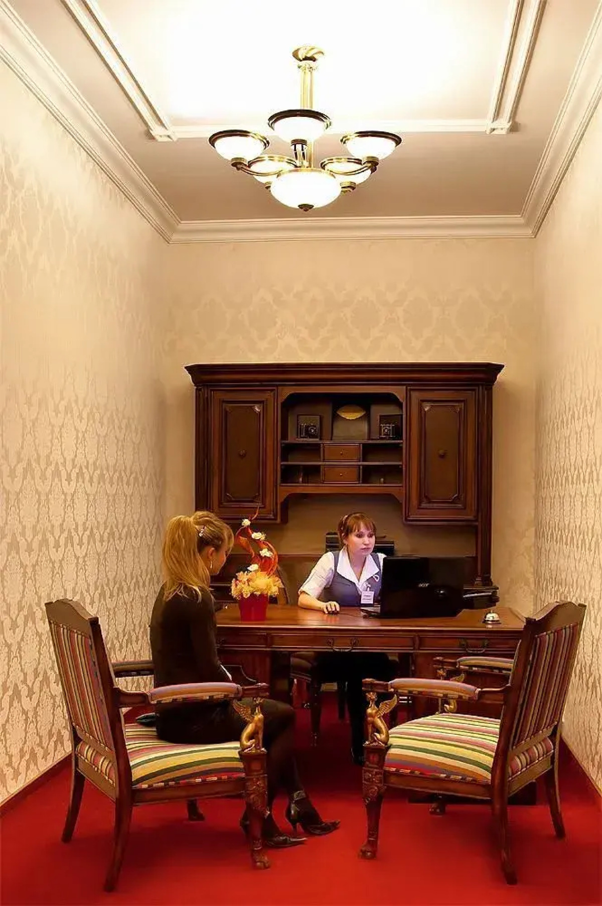 Гостиный Дом