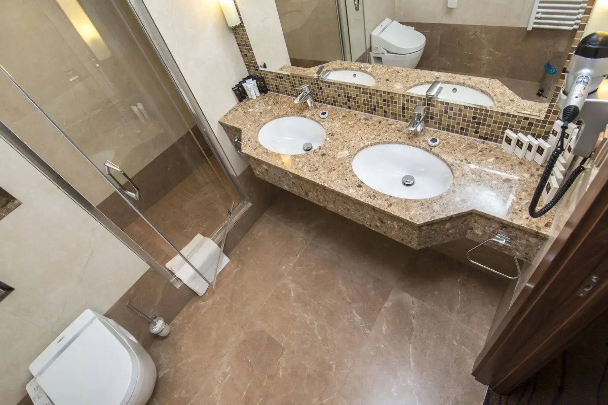 Merchant's Crown Suites and Spa