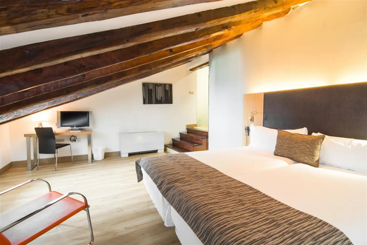 Petit Palace Plaza del Carmen