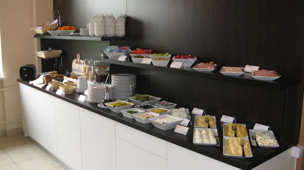 Hotel Wilanów Warszawa by DeSilva