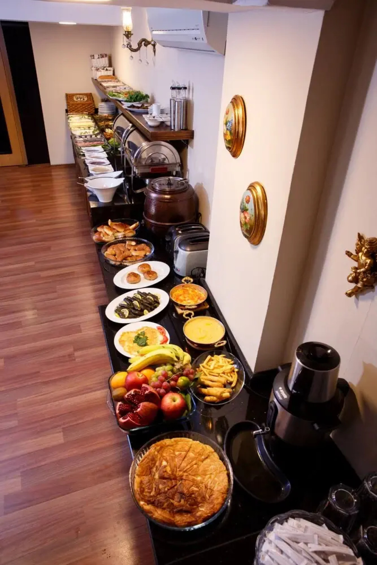 Otel Tahir Aga Konagi