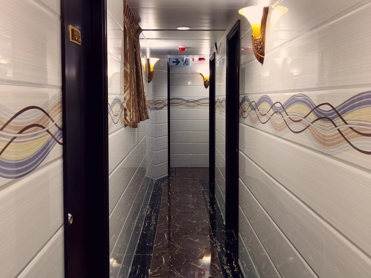 Day And Night Hotel - Hostel