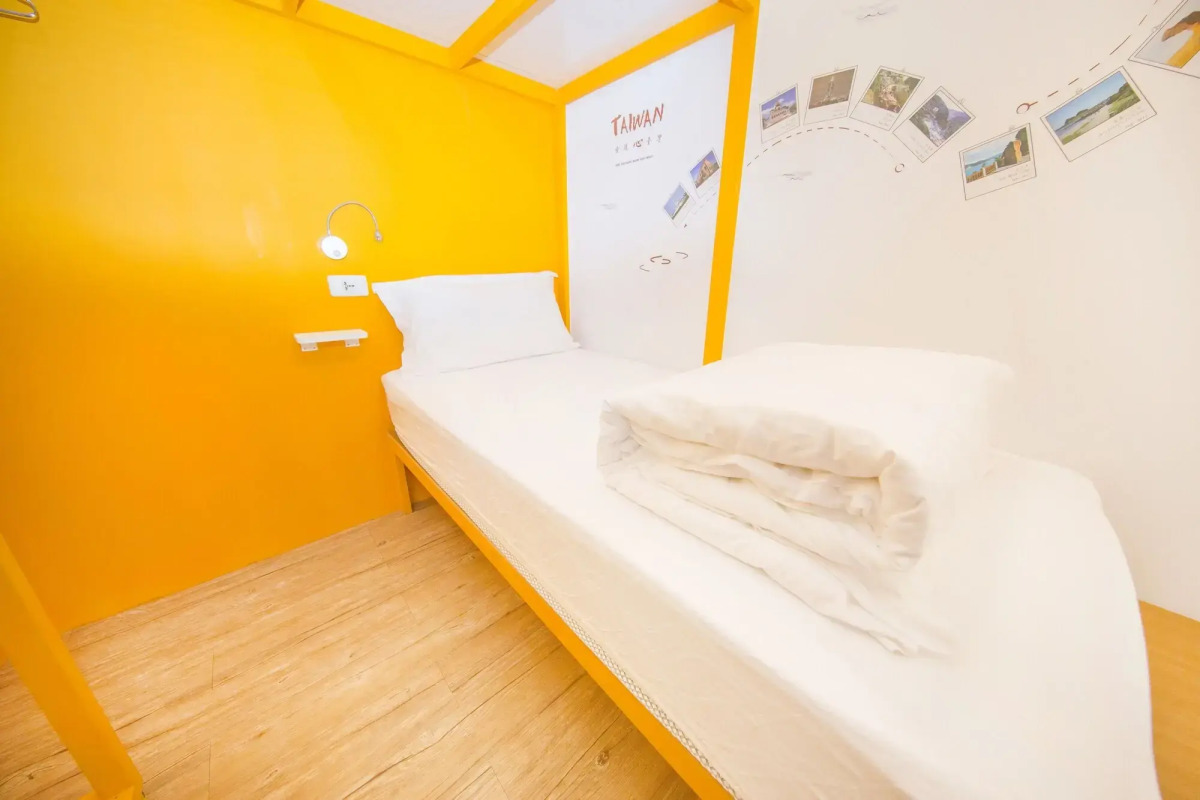 SleepBox Hotel - Ximen