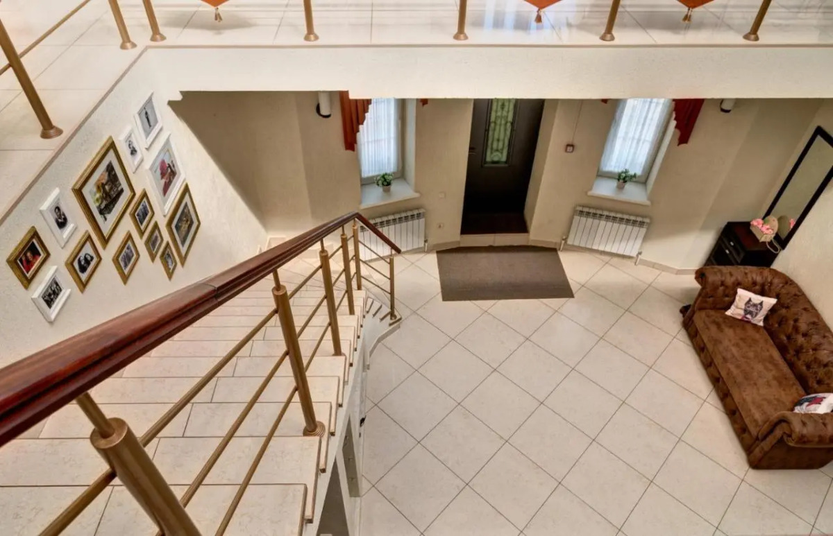 Лондон-Сити на улице Бекешская