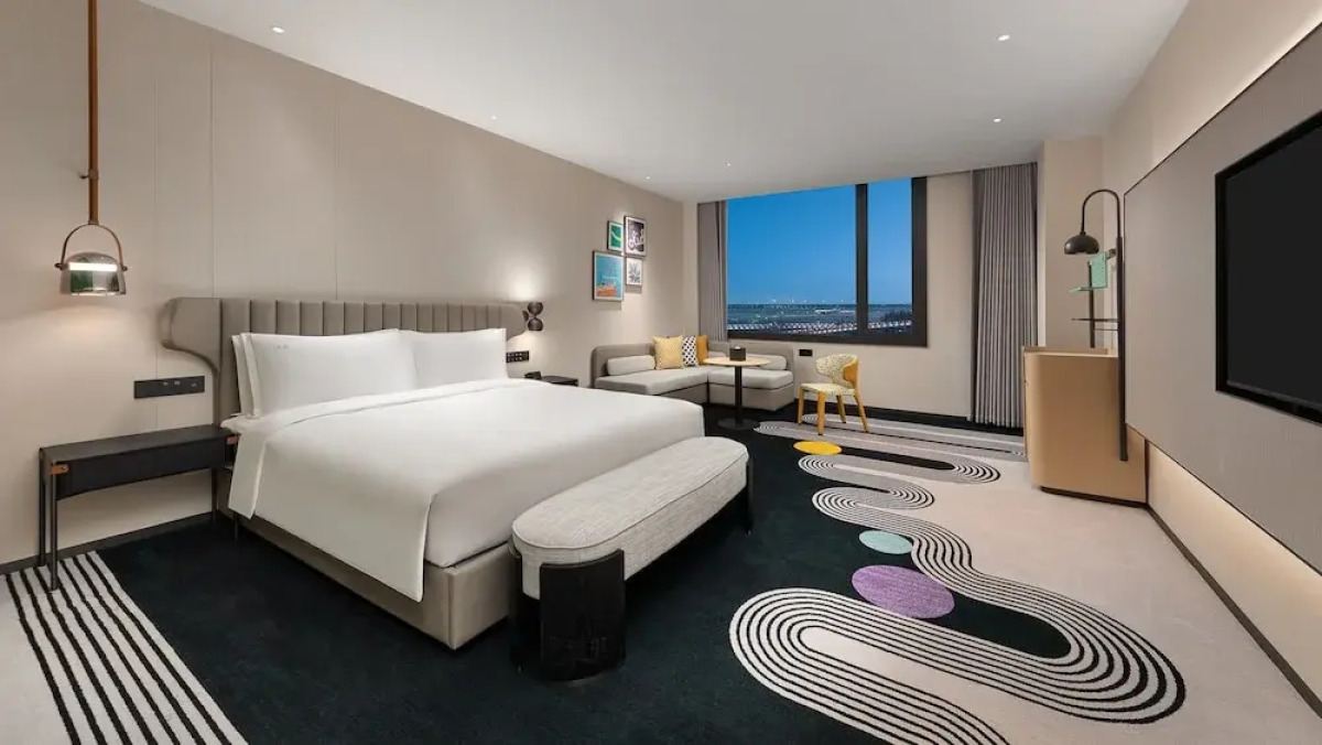 Holiday Inn Shanghai Pudong Airport by IHG