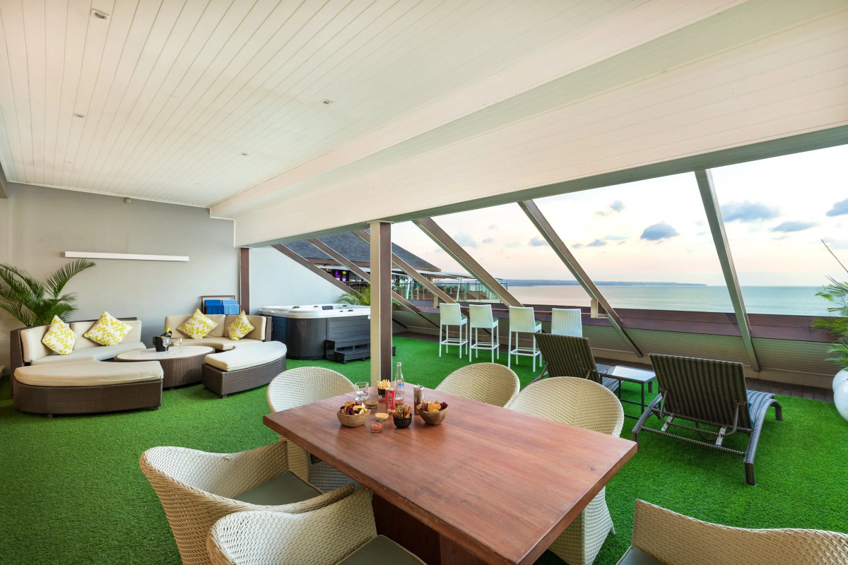 Double-Six Luxury Hotel