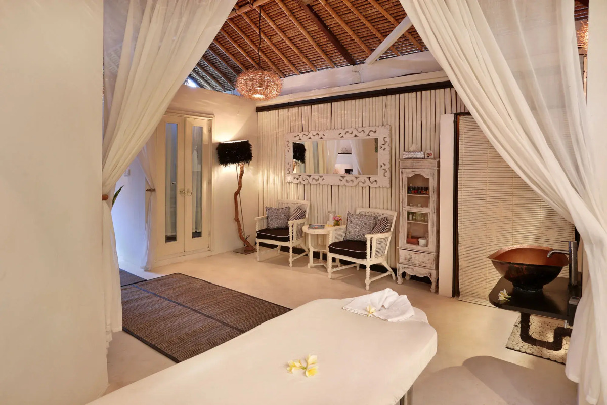 Gajah Biru Bungalows Hotel