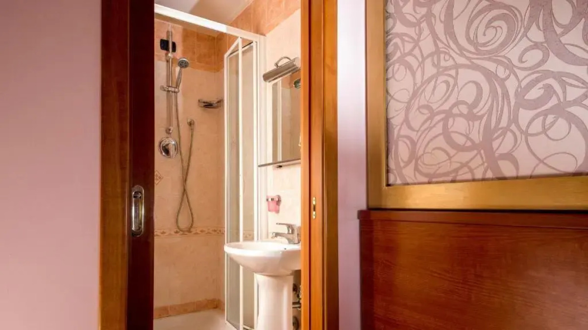 In Roma Vale & Hillary Colosseo