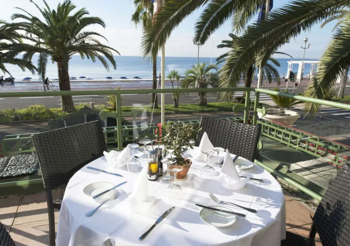 Отель West End Nice